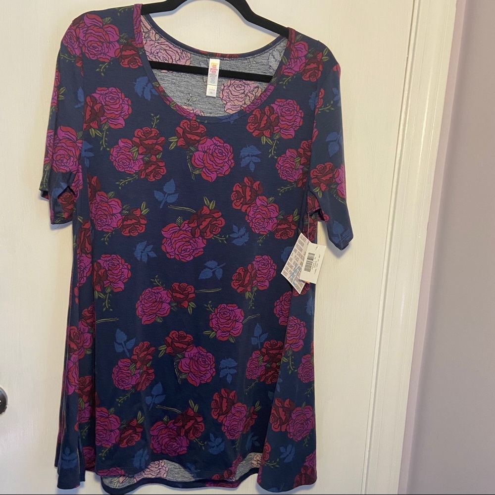 LuLaRoe Perfect T. NWT